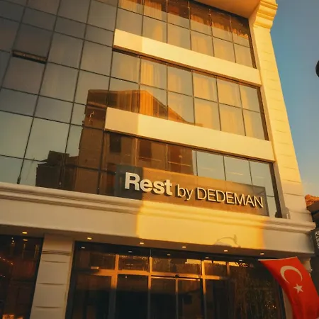 호텔 Rest By Dedeman 3*